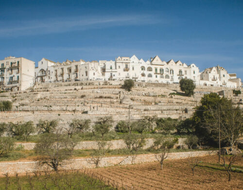 Locorotondo: 6 tappe tra cummerse bianche e belvedere sulla Valle d’Itria